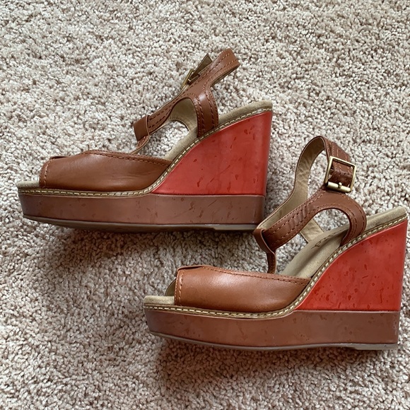 Splendid Platform Heels - Picture 2 of 7